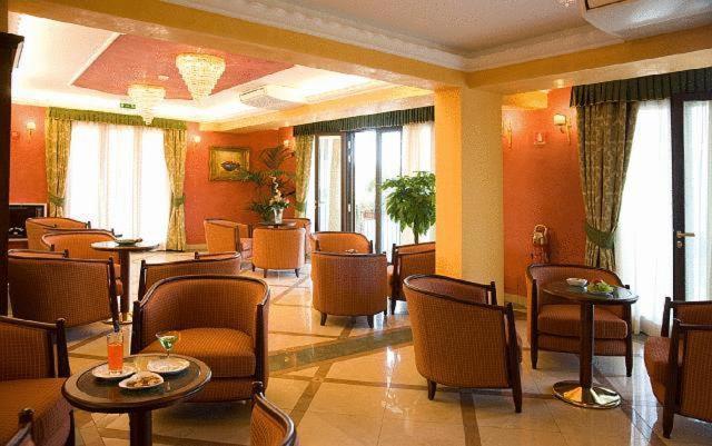 Agostiniana Hotel Santa Teresa Di Riva Dış mekan fotoğraf