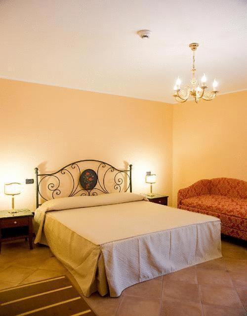 Agostiniana Hotel Santa Teresa Di Riva Dış mekan fotoğraf