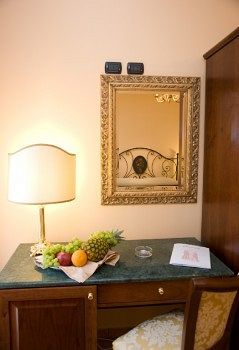 Agostiniana Hotel Santa Teresa Di Riva Dış mekan fotoğraf